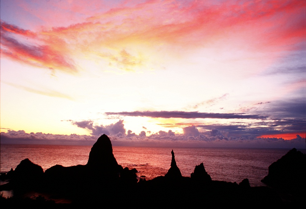 Resultado de imagem para sunset in Chiburi Oki Islands, Shimane Prefecture