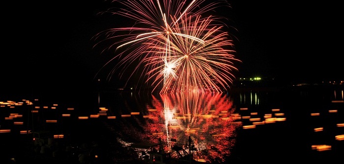 Go-nokawa River Fireworks Festival