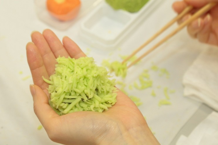 wagashi making