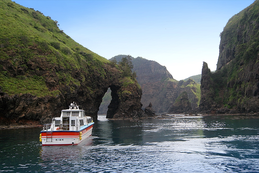 Kuniga Coast Sightseeing Boat