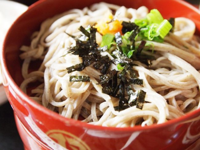 出雲そばの代表的な食べ方は割子