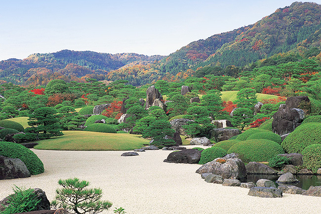 足立美術館　枯山水庭（秋）