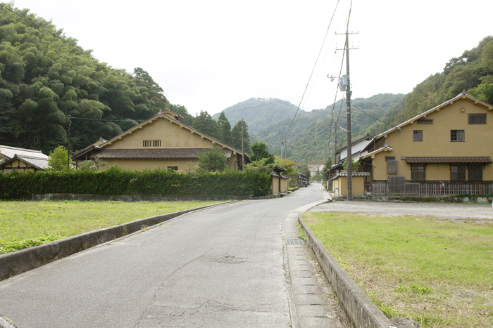 右手の空地が蔵船寺口番所跡