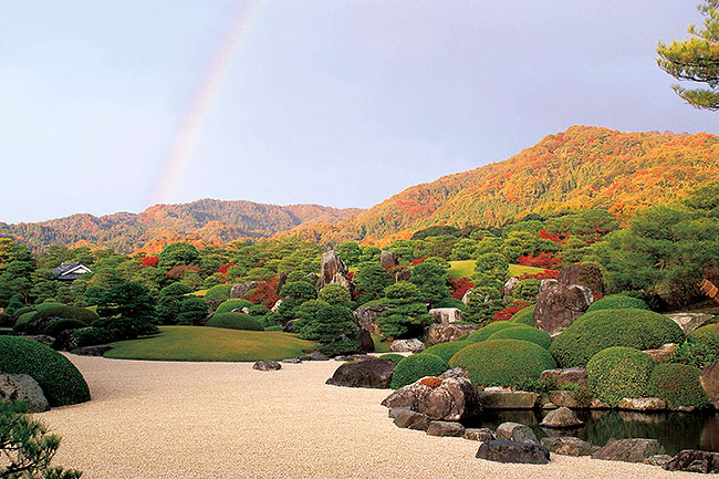 足立美術館　枯山水庭・秋