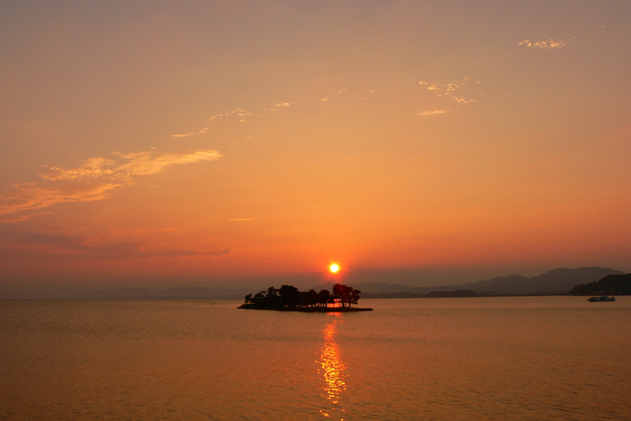 宍道湖の夕日鑑賞スポットガイド