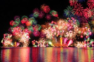 宍道湖の花火（松江水郷祭）