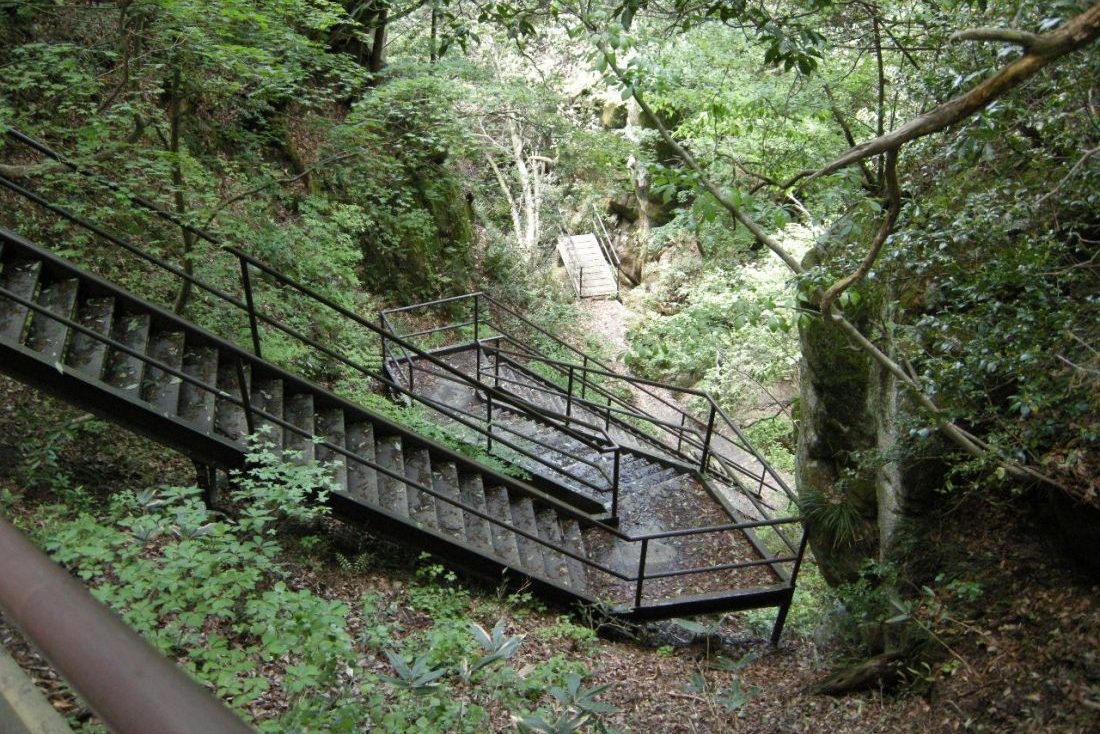 玉峰山の滝群