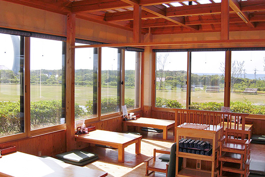 地域交流物産館　おみやげ森トピア