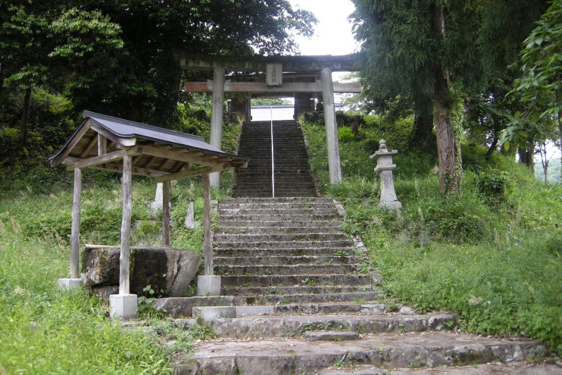 三屋神社