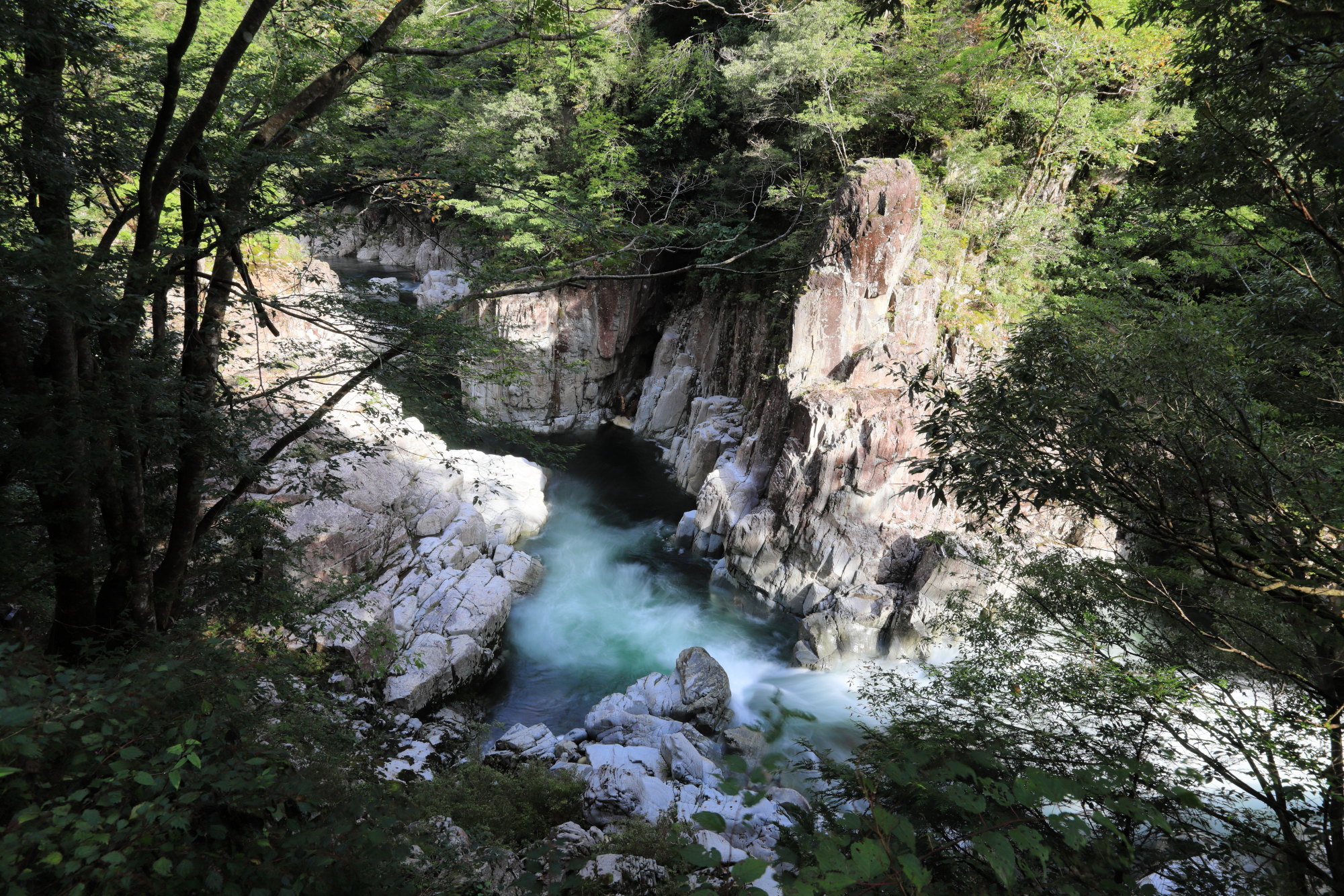 表匹見峡