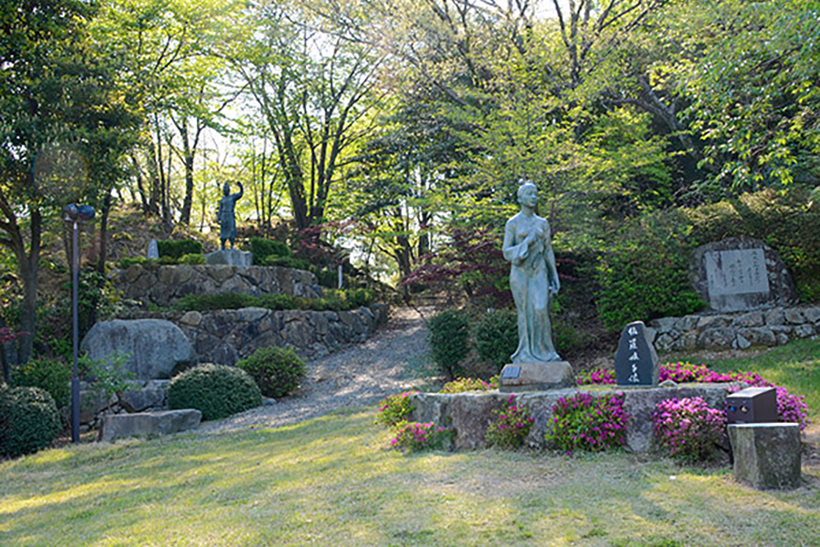 島の星山　椿の里