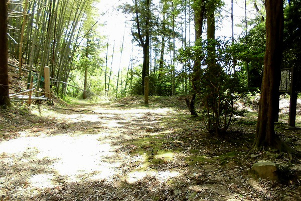 扇原関門跡（岸静江戦死の地）