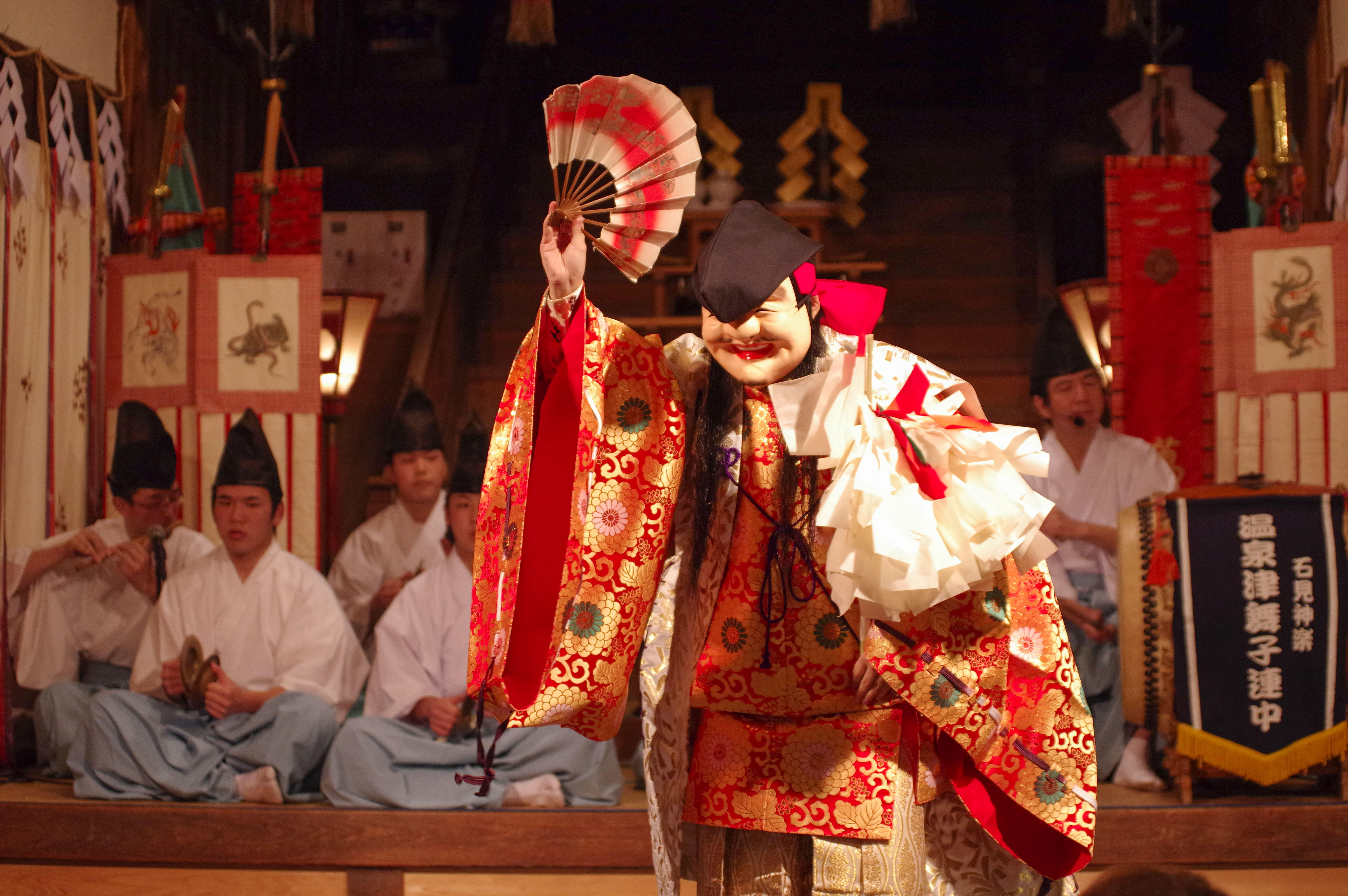 温泉津温泉　龍御前神社　石見神楽定期公演