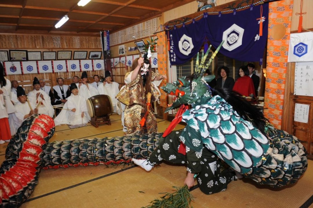 万九千社立虫神社神代神楽