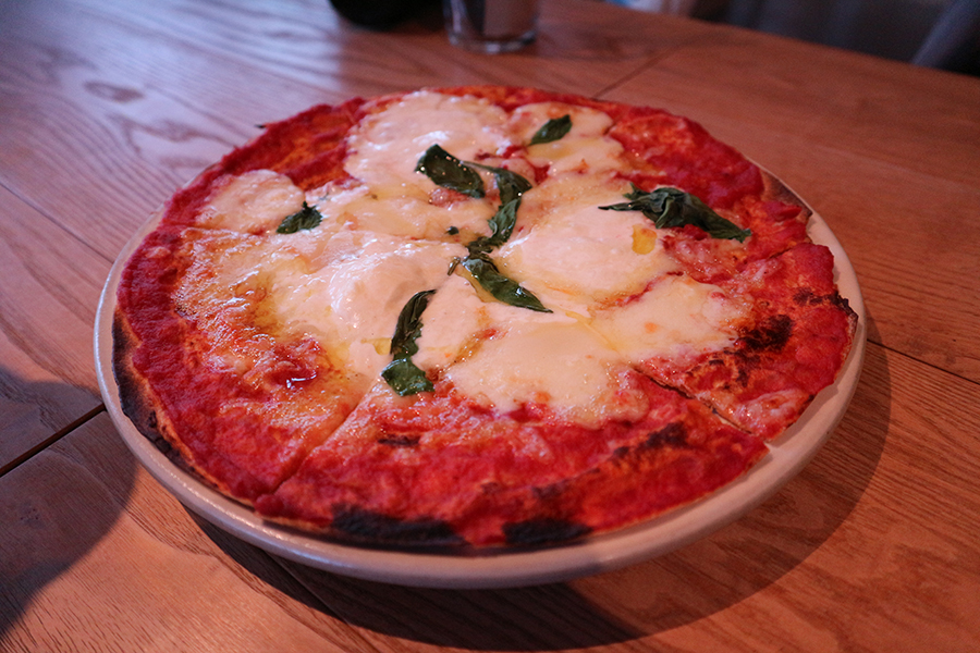 MASCOS BAR&DINING