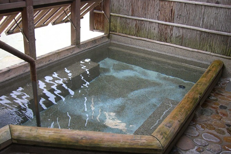 出雲湯村温泉「公衆浴場 元湯 漆仁の湯」