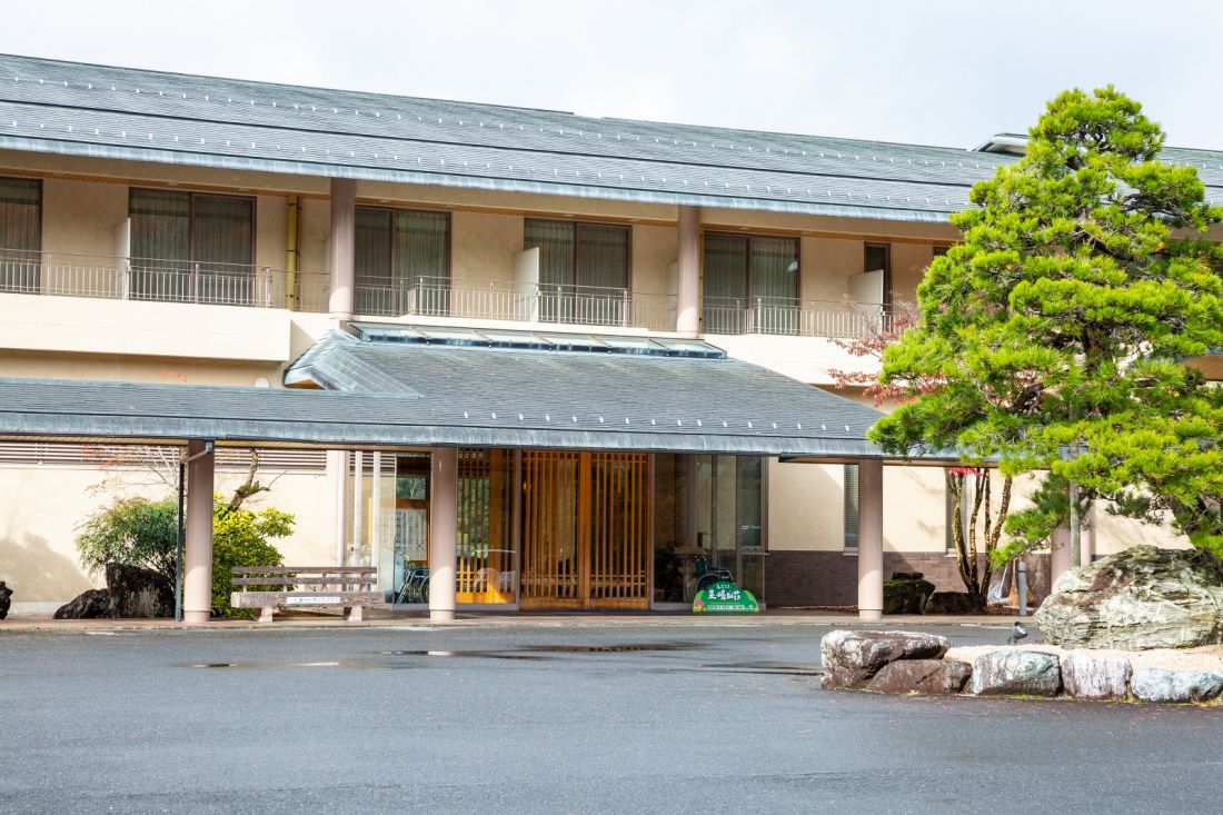 亀嵩温泉　玉峰山荘