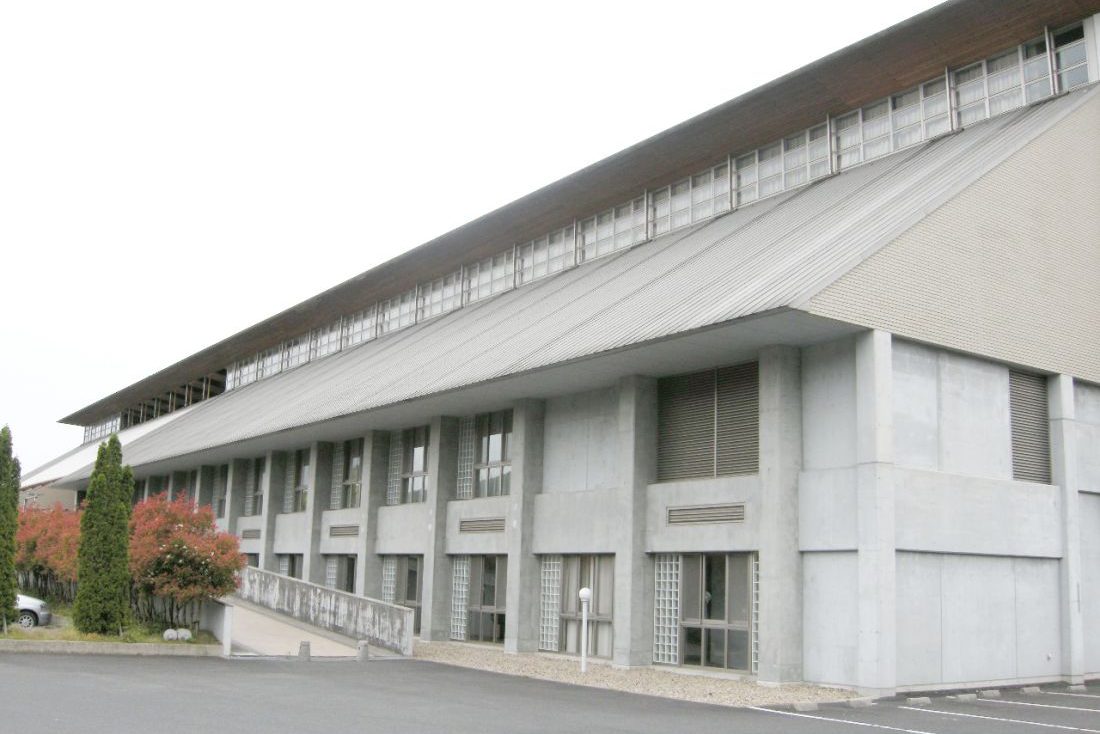 雲南市三刀屋文化体育館アスパル