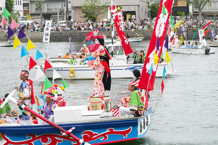 ホーランエンヤ（松江城山稲荷神社式年神幸祭）