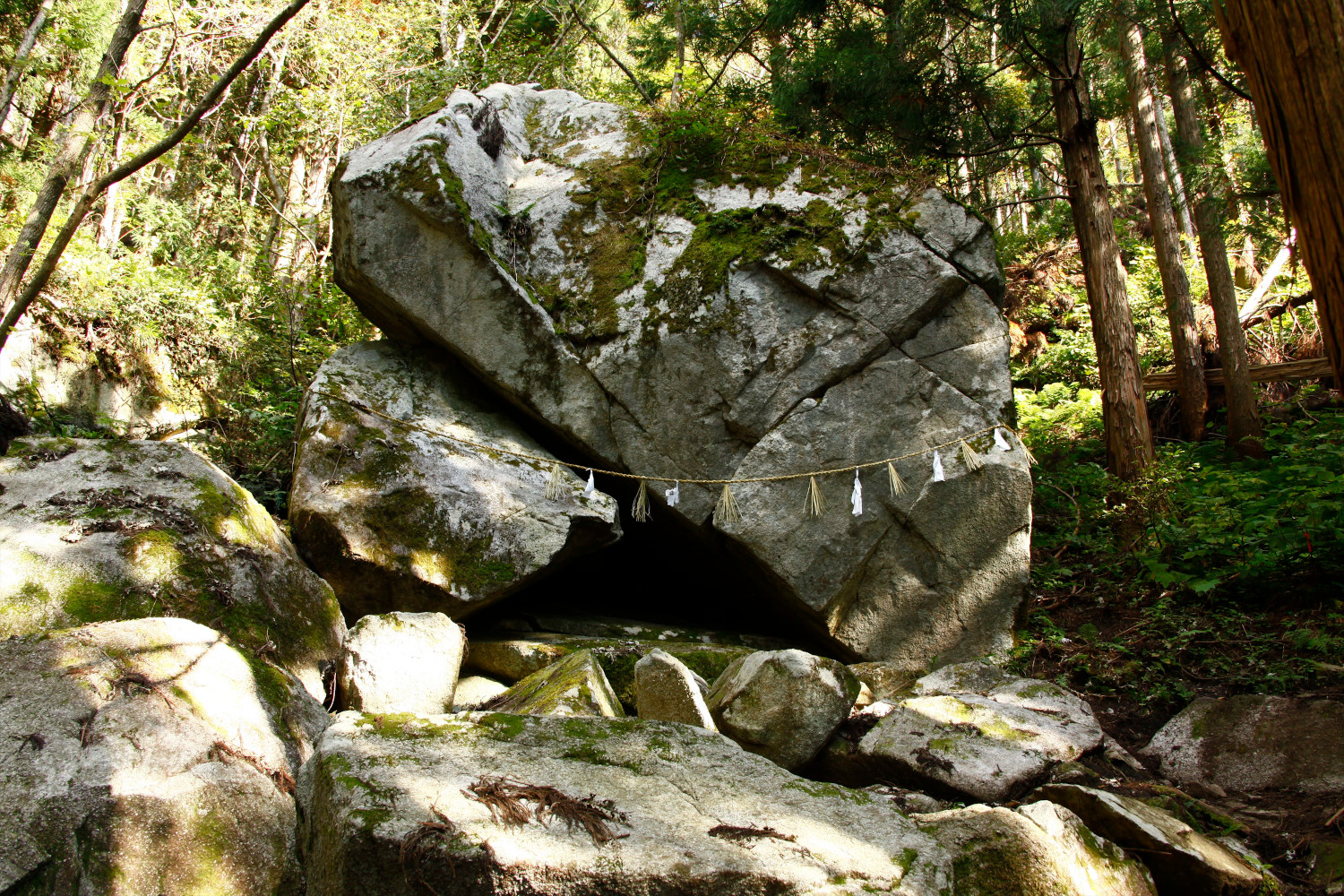 琴引山