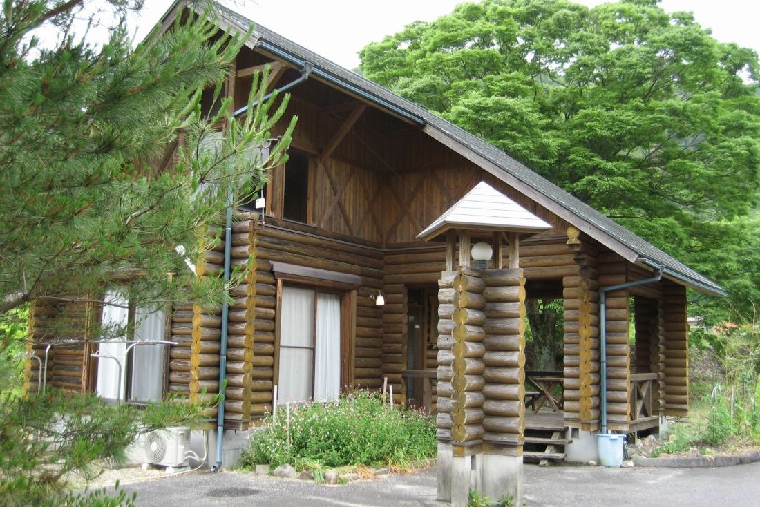 高尻川リバーサイドログハウス村