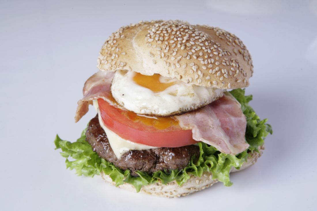 SANBE BURGER　三瓶本店