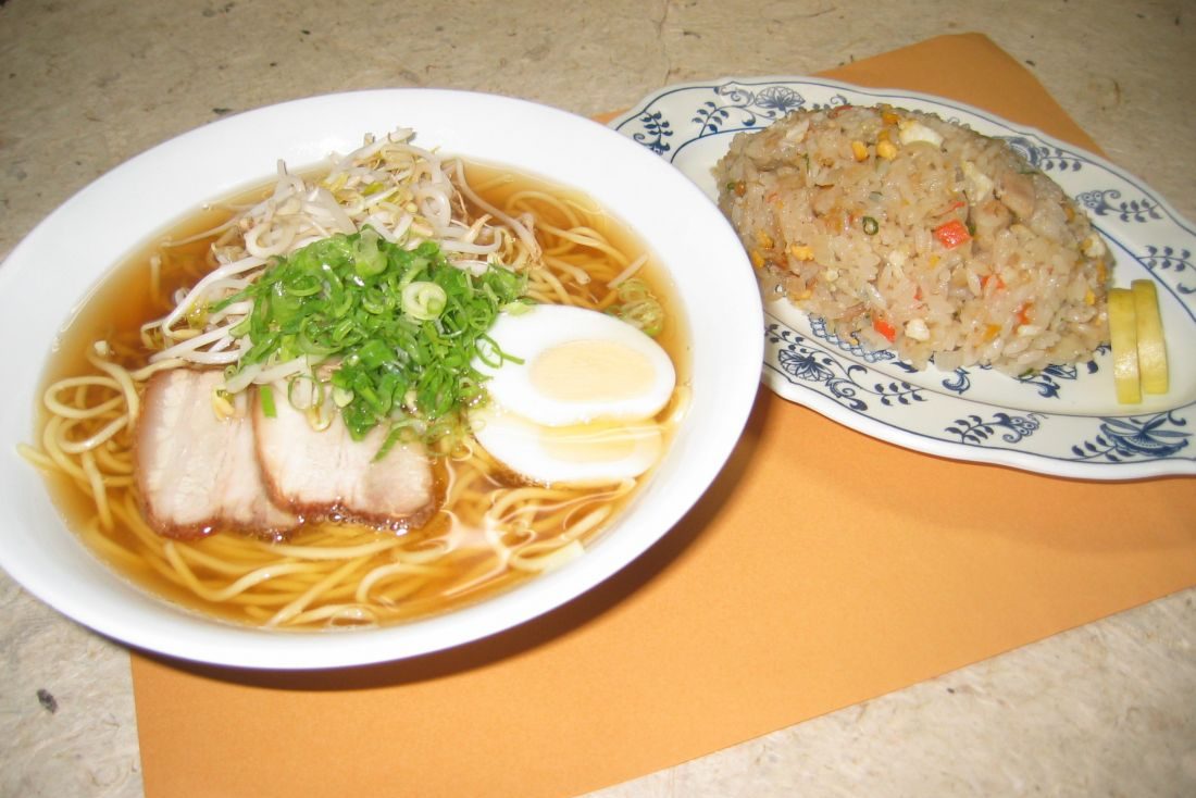 お食事処　お好み焼き　なにわ