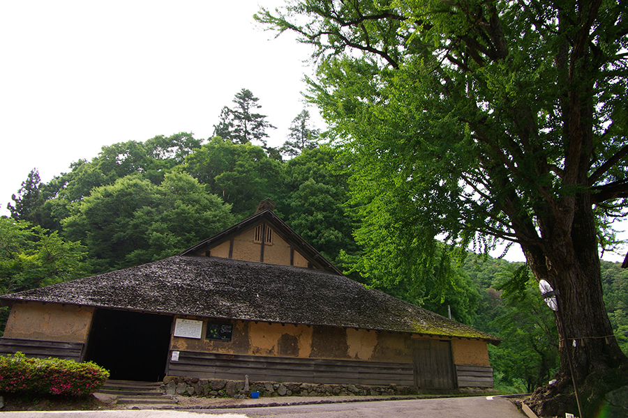 菅谷たたら山内