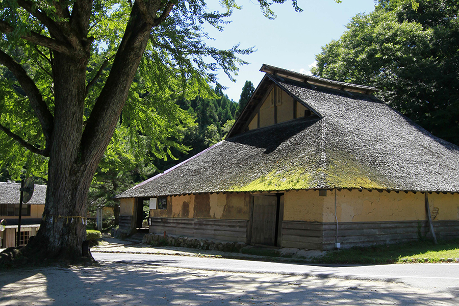 菅谷たたら山内