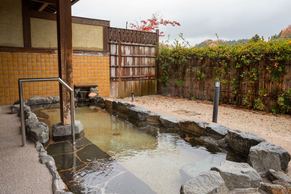 佐白温泉（休館中）