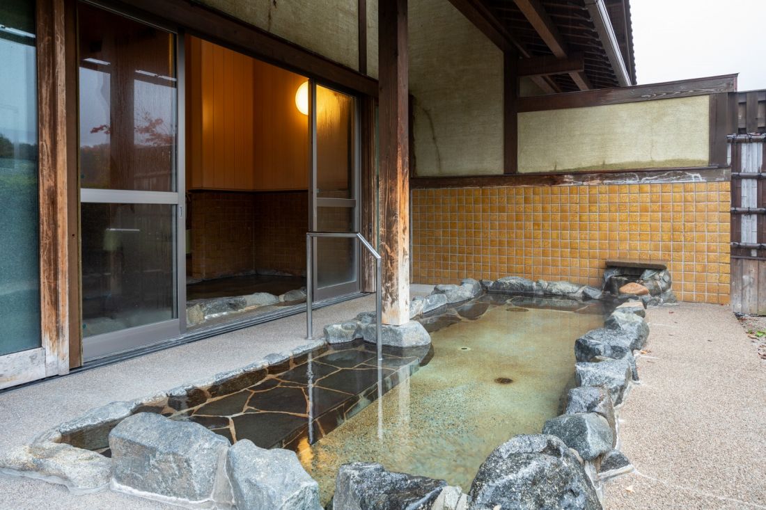 佐白温泉（休館中）