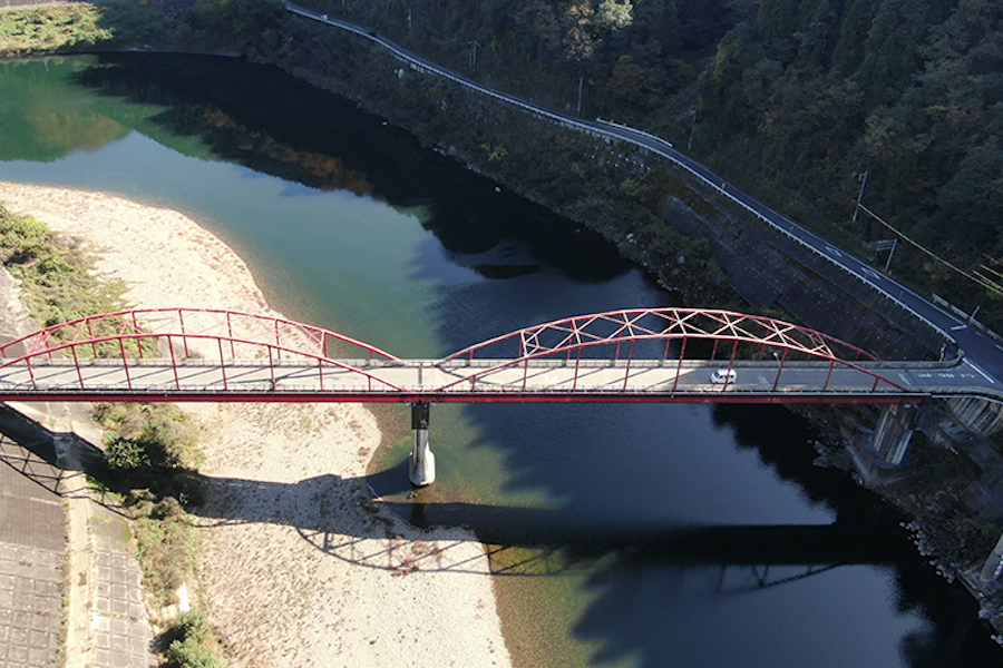 川本東大橋