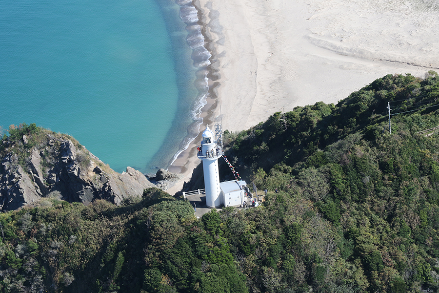 石見大崎鼻灯台