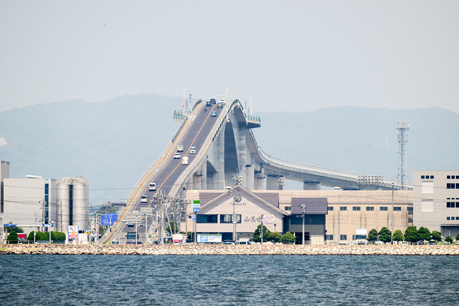 江島大橋（ベタ踏み坂）