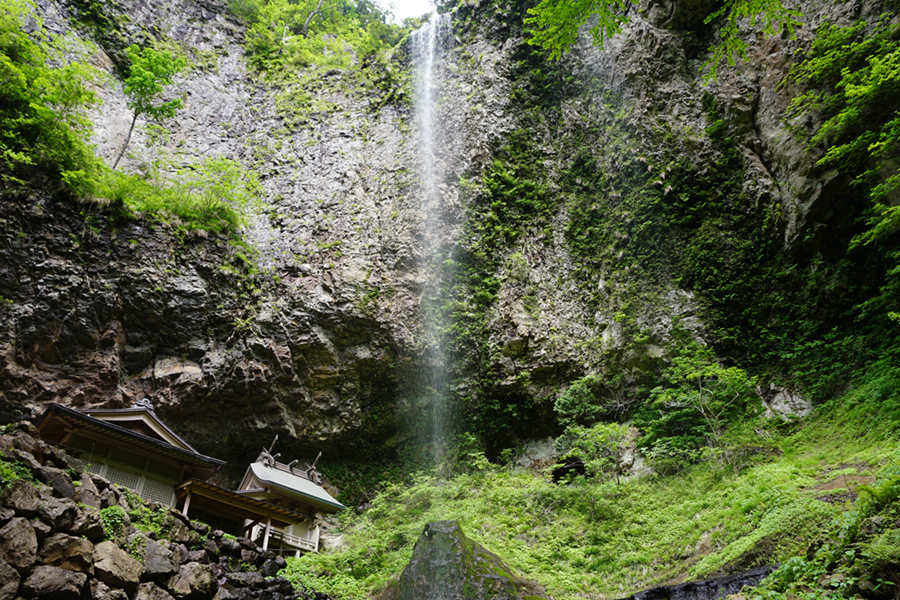 壇鏡の滝