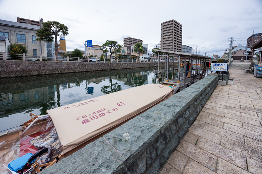 カラコロ広場乗船場