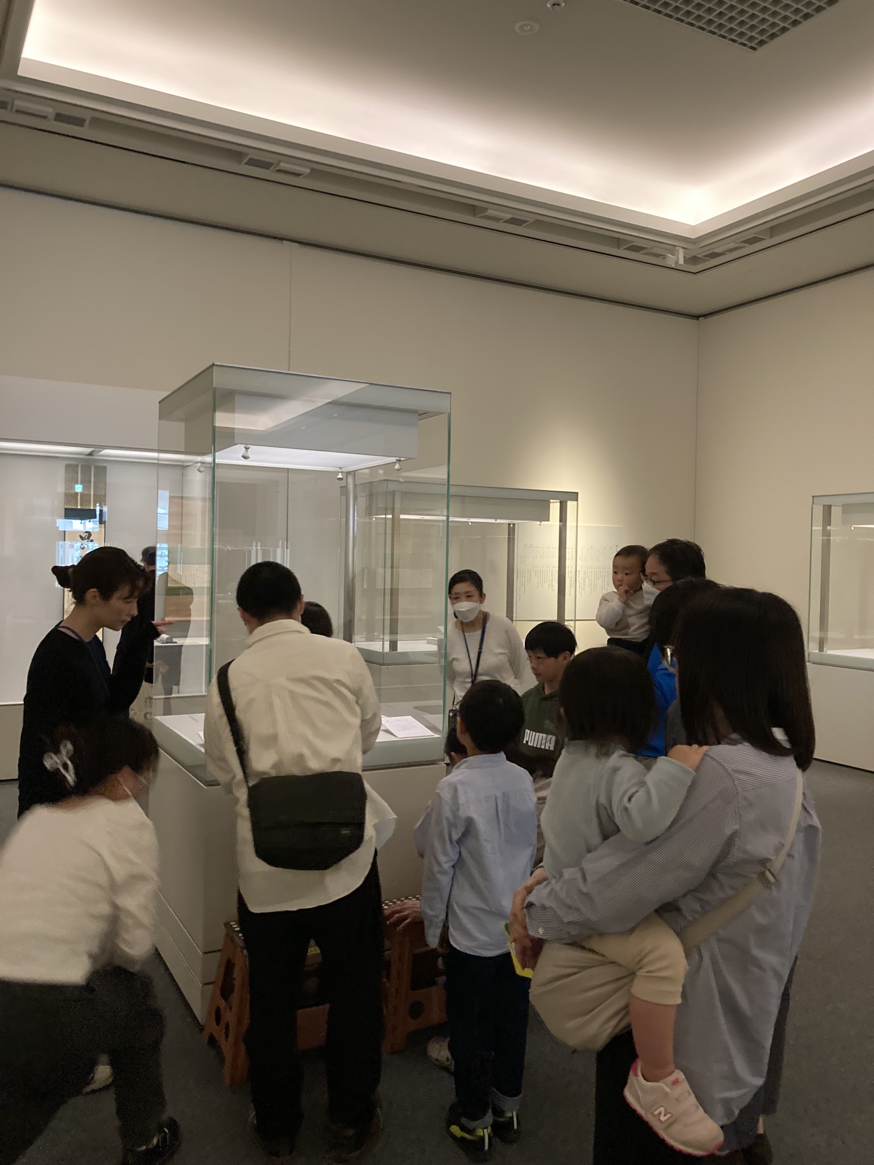 島根県立美術館　家族で参加　謎解きギャラリートーク