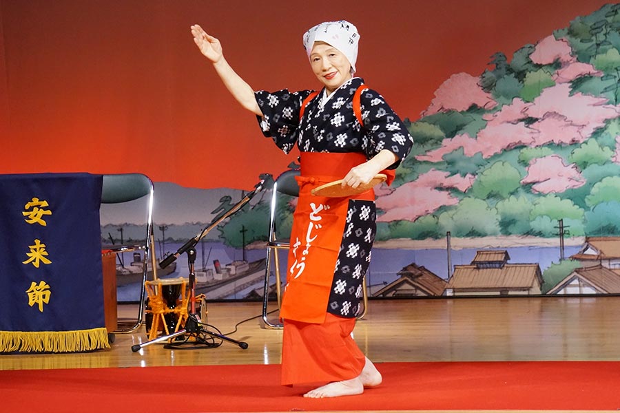 安来節　どじょうすくい女踊り