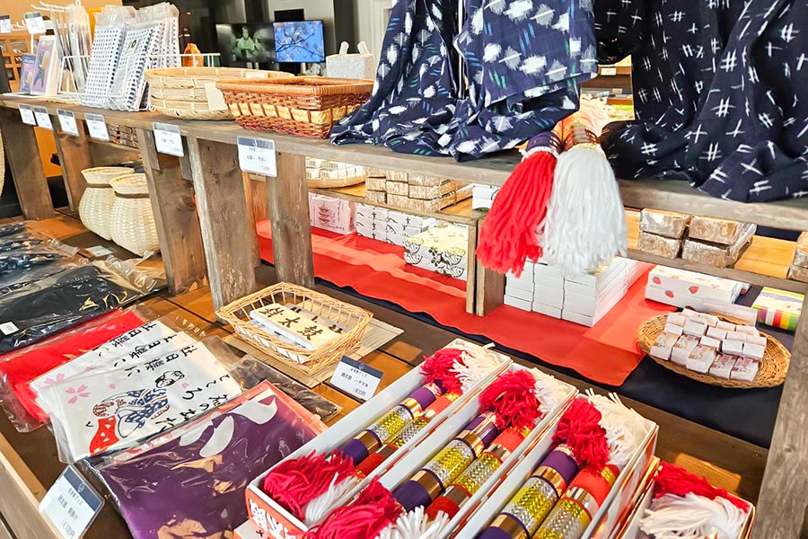 安来節演芸館　お土産処