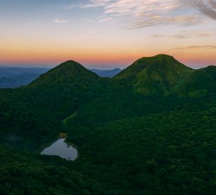 三瓶山