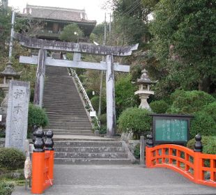 高津柿本神社