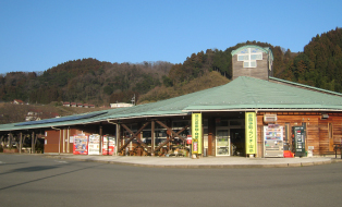 道の駅インフォメーション
センターかわもと外観